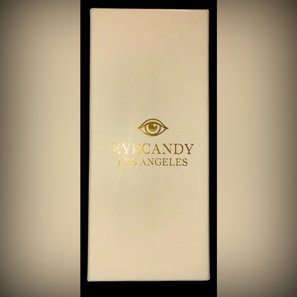 EYE CANDY LA Hand-Crocheted & Beaded Strawberry Bumblebee Keychain Bag Charm NWT - Picture 9 of 9